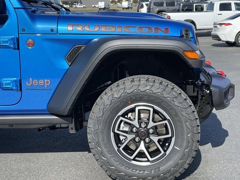 New 2026 Jeep Wrangler Unlimited Rubicon w/ Technology Group AWD/4WD image 8