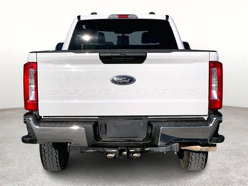 Used 2024 Ford F250 XLT w/ FX4 Off-Road Package image 6