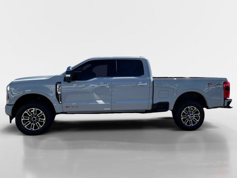 Used 2026 Ford F350 Platinum w/ Platinum Plus Package AWD/4WD image 2