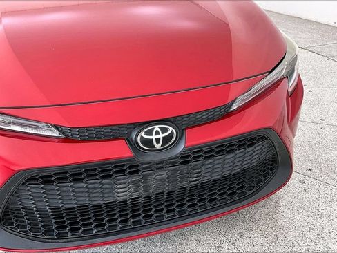 Used 2021 Toyota Corolla LE FWD image 24