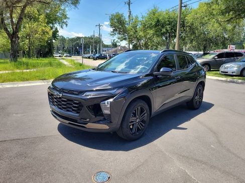 Used 2025 Chevrolet Trax ACTIV w/ Driver Confidence Package FWD image 4