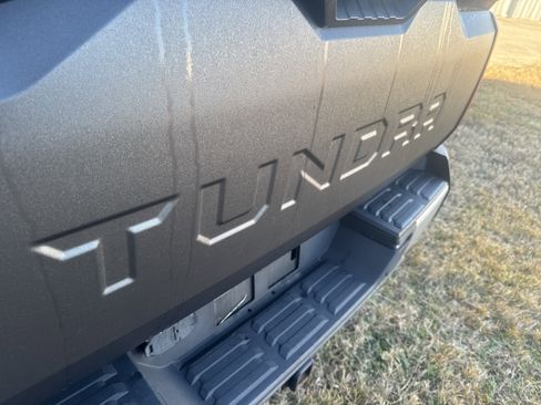 Used 2023 Toyota Tundra Limited image 11