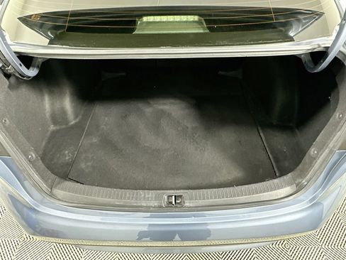 Used 2021 Toyota Corolla LE FWD image 27