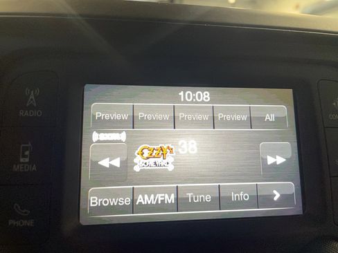 Used 2024 RAM 2500 Tradesman w/ Chrome Appearance Group image 21