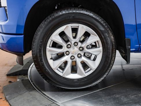 Used 2022 Chevrolet Silverado 1500 Custom image 12