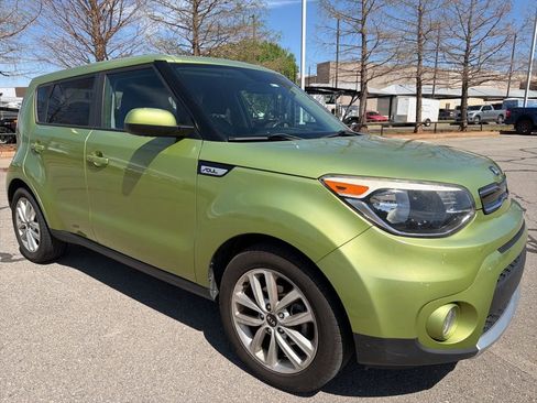 Used 2018 Kia Soul + image 8