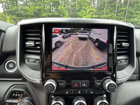 Used 2025 RAM 1500 Big Horn AWD/4WD image 33