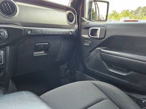 Used 2020 Jeep Wrangler Unlimited Sport S AWD/4WD image 11