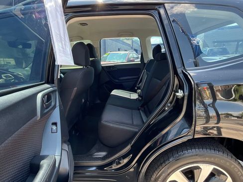 Used 2017 Subaru Forester 2.5i w/ Alloy Wheel Package AWD/4WD image 18
