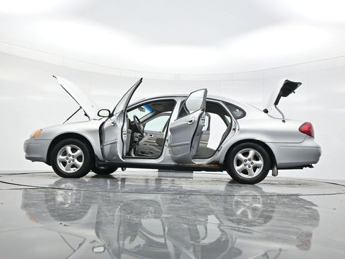 Used 2002 Ford Taurus SE image 51