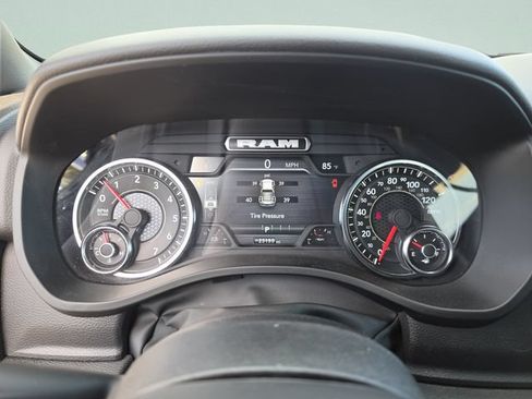Used 2025 RAM 1500 Big Horn AWD/4WD image 38