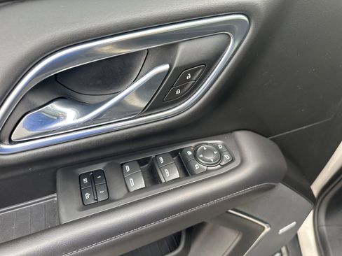 Used 2021 Chevrolet Tahoe Z71 w/ Z71 Signature Package image 18