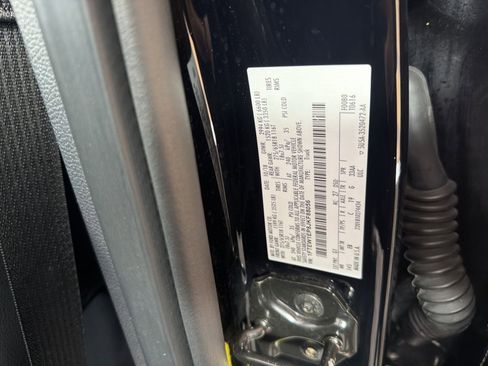 Used 2018 Ford F150 Lariat image 29