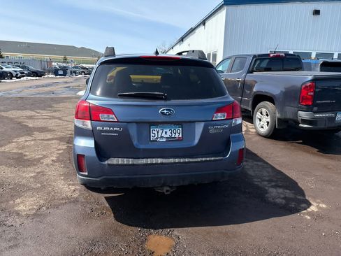 Used 2014 Subaru Outback 2.5i Premium AWD/4WD image 6
