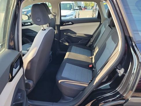 Certified 2025 Volkswagen Taos S FWD image 10