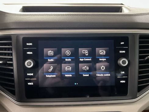 Used 2019 Volkswagen Atlas SE w/ Towing Package AWD/4WD image 13