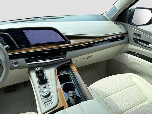 Certified 2024 Cadillac Escalade Sport Platinum w/ LPO, ONYX Package AWD/4WD image 21