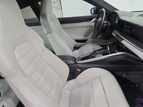 Used 2022 Porsche 911 Turbo S image 27