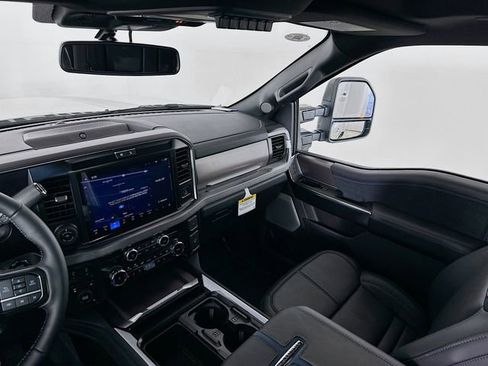 New 2026 Ford F450 Platinum w/ FX4 Off-Road Package image 25