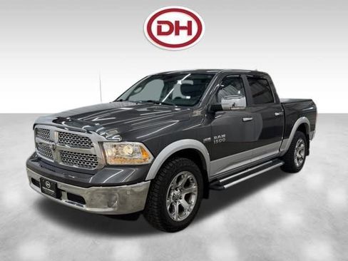 Used 2018 RAM 1500 Laramie w/ Convenience Group AWD/4WD image 9