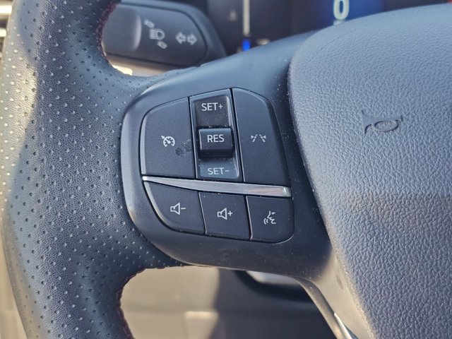 Used 2025 Ford Escape ST-Line Select AWD/4WD image 18