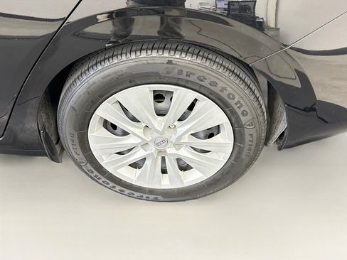 Used 2024 Nissan Sentra S FWD image 11