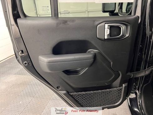 Used 2025 Jeep Wrangler Unlimited Sport AWD/4WD image 31