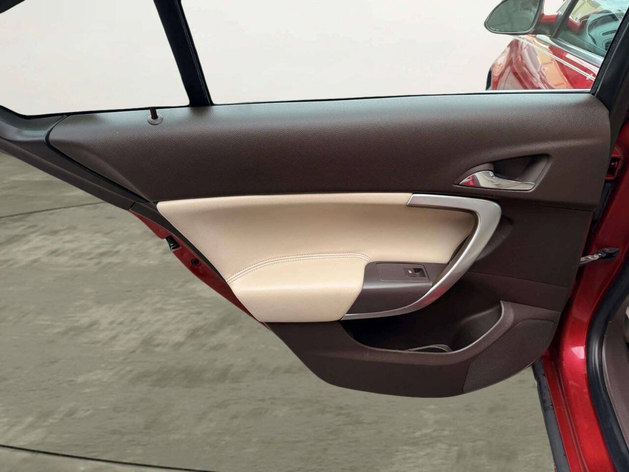 Used 2015 Buick Regal Premium FWD image 25