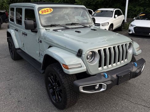 Used 2023 Jeep Wrangler Unlimited Sahara w/ Cold Weather Group AWD/4WD image 15