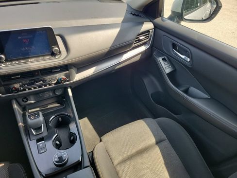 Used 2024 Nissan Rogue SV AWD/4WD image 14