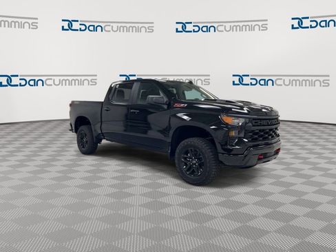 Used 2024 Chevrolet Silverado 1500 Custom Trail Boss AWD/4WD image 2