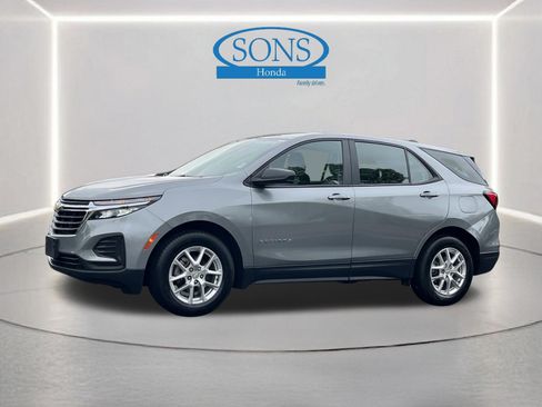 Used 2024 Chevrolet Equinox LS w/ LPO, Floor Liner Package FWD image 18