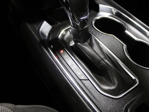 Used 2023 Chevrolet Traverse LT image 23