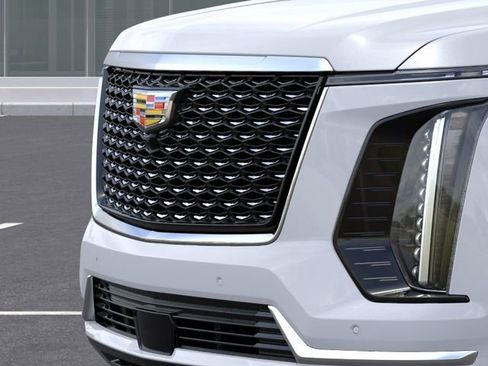 New 2026 Cadillac Escalade ESV Luxury w/ Touring Package AWD/4WD image 13