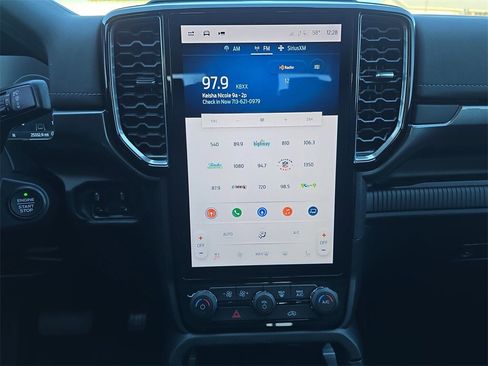 Used 2024 Ford Ranger Lariat w/ Advanced Towing Package image 18