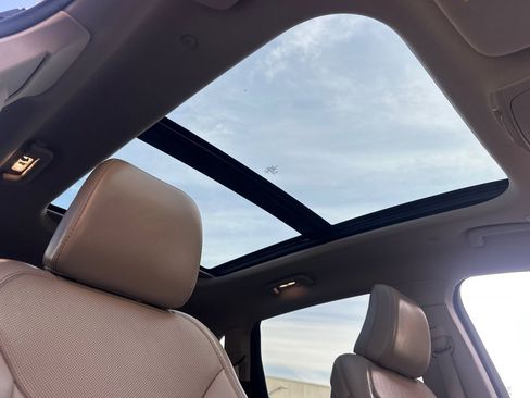 Used 2022 Lincoln Nautilus Reserve w/ Luxury Package image 16