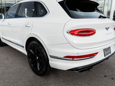 Used 2022 Bentley Bentayga image 9