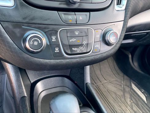 Used 2024 Chevrolet Malibu RS w/ LPO, Floor Liner Package FWD image 32
