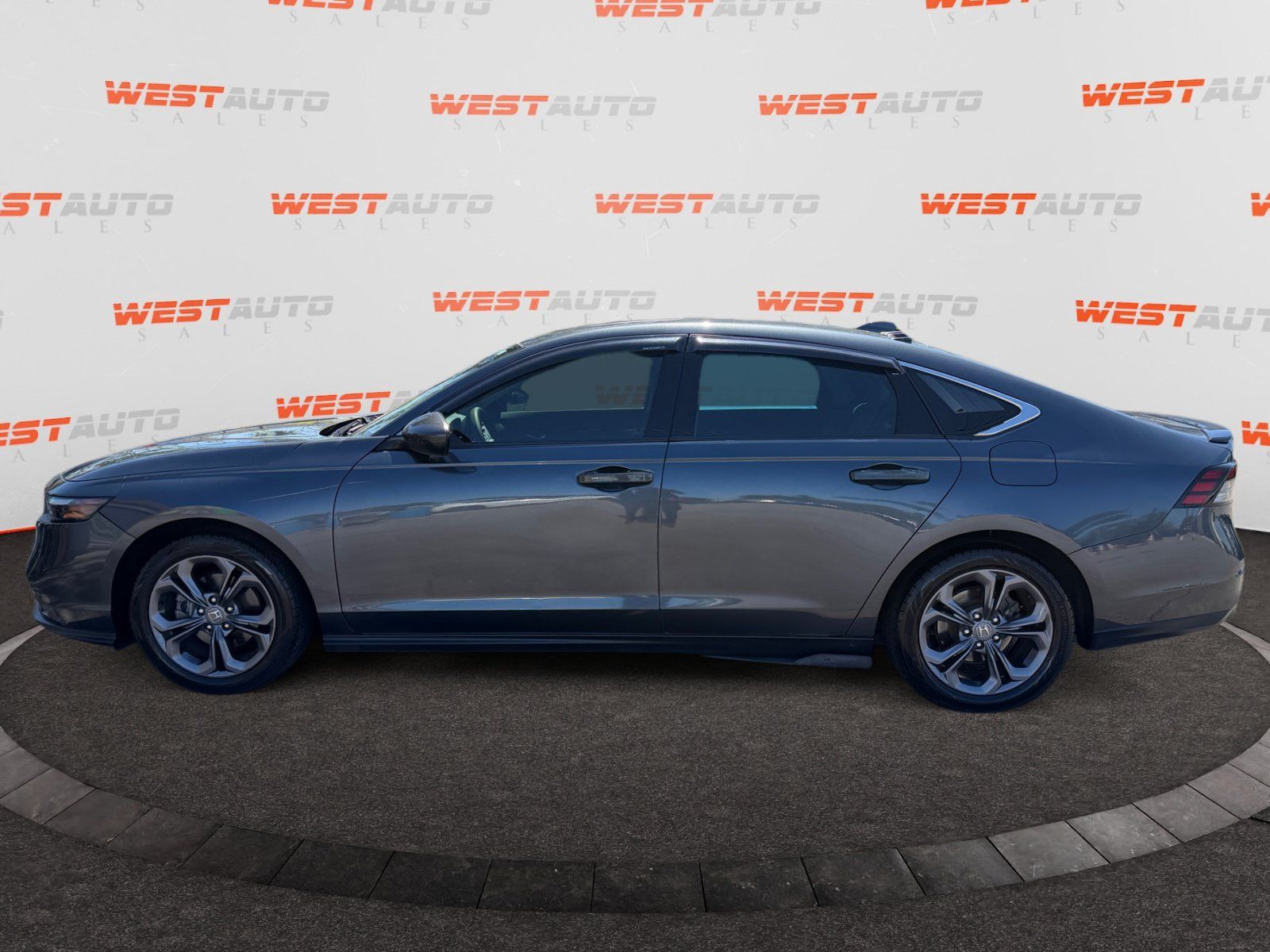 Used 2023 Honda Accord EX image 2