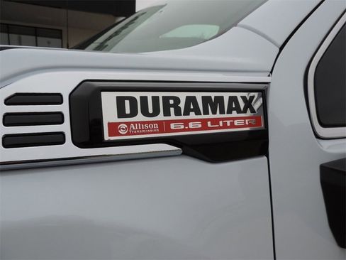 New 2026 GMC Sierra 2500 Denali w/ Denali Reserve Package image 9