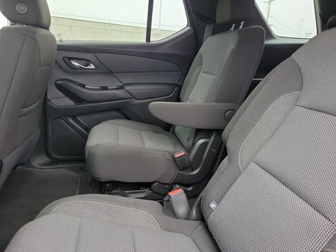 Used 2023 Chevrolet Traverse LT AWD/4WD image 12