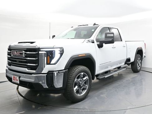 New 2026 GMC Sierra 3500 SLE image 1