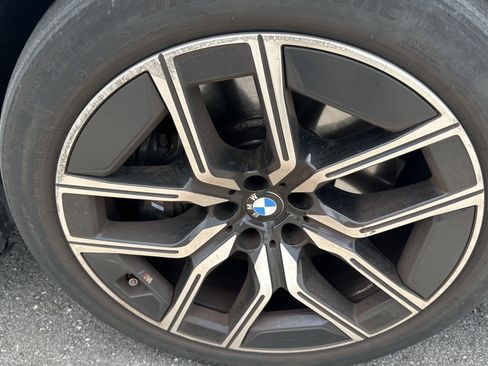Used 2024 BMW 760i xDrive AWD/4WD image 15