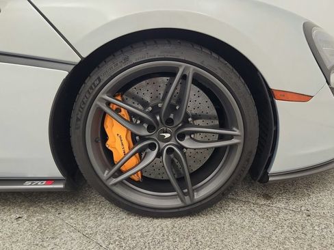 Used 2019 McLaren 570S Spider RWD image 26