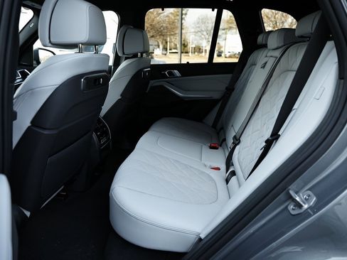 New 2026 BMW X5 xDrive40i w/ Climate Comfort Package image 26