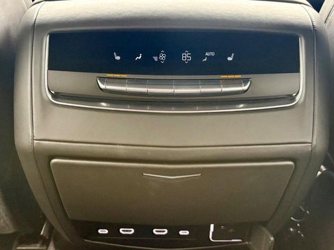 Used 2024 Cadillac Escalade ESV Sport Platinum image 14