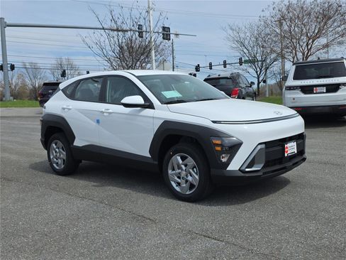 New 2026 Hyundai Kona SE image 2