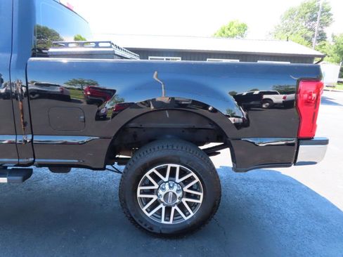 Used 2018 Ford F250 XL w/ Power Equipment Group AWD/4WD image 16