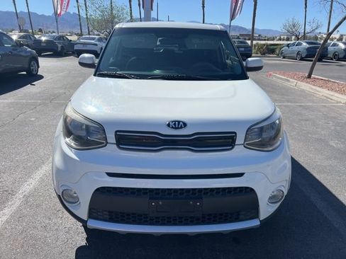 Used 2018 Kia Soul + image 2