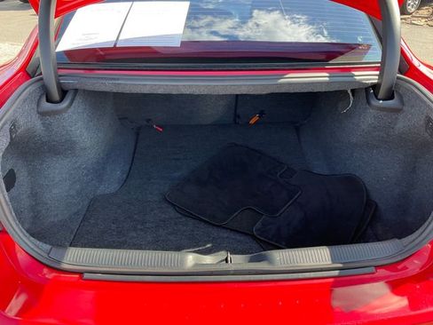 Used 2015 Dodge Charger SXT image 16